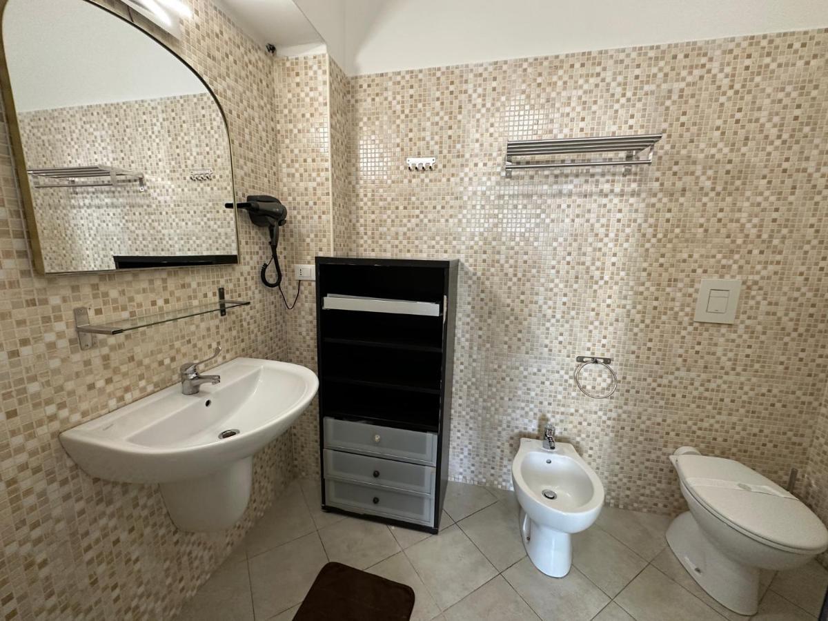 Cconforthotels Appartamento Crispi Бари Экстерьер фото